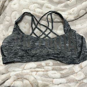 Victoria’s Secret Sports Bra Size Large